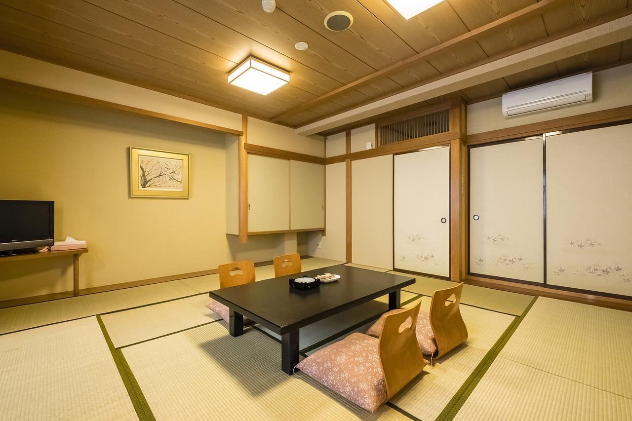 New Tomiyoshi Hotel Atami  Exterior photo